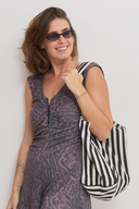 תיק פסים שחור לבן