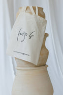 תיק בד ממותג