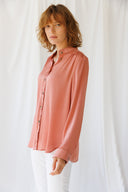 חולצת ניר אפרסק