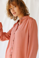 חולצת ניר אפרסק