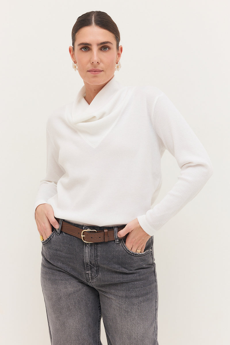 גולף וופל משולש לבן