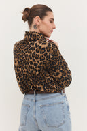 חולצת WOW מנומר