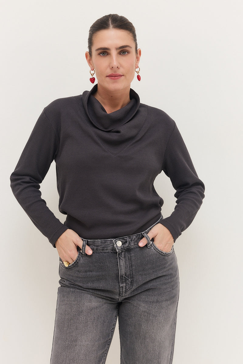 גולף וופל משולש פחם