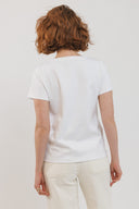 חולצת רקמה לבנה פריחה