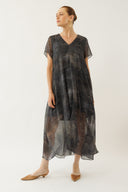 שמלת דרור אפור טאי דאי