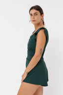 בגד ים ירוק חיתוך במותן